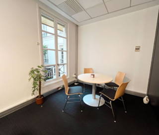 Bureau privé 16 m² 3 postes Coworking Rue Cambon Paris 75001 - photo 1